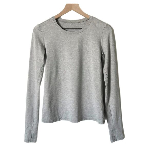 Alo Yoga Alosoft Finesse Long Sleeve Tee in Heather Gray Size Medium - Picture 1 of 4
